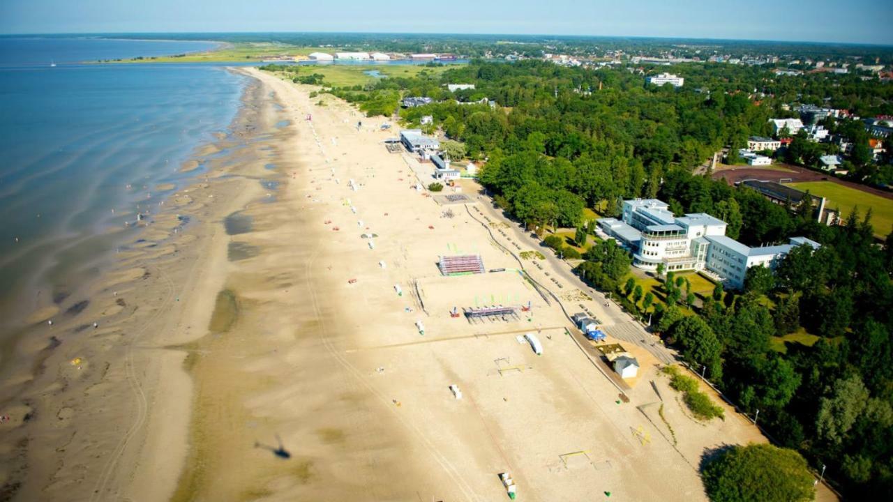 Supeluse-Strassel Beach Apartment Parnu Bagian luar foto